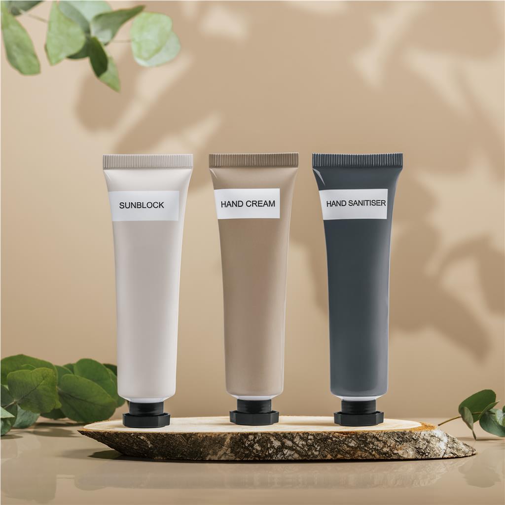 Serendipio Skincare Travel Set - Image 12