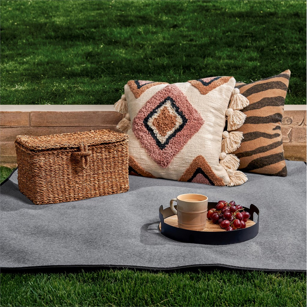 Serendipio Dunes Picnic Blanket - Image 3